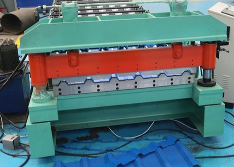 아연 색깔 강철 Ibr 도와를 위한 기계를 형성하는 사다리꼴 금속 루핑 장 목록